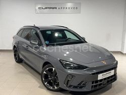 Gris / plata Usado 2024 Cupra Leon Familiar | 28.990 € (Un poco caro)