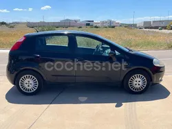 Negro Usado 2006 Fiat Grande Punto Dynamic Utilitario | 2599 € (Precio justo)