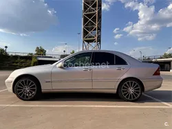 Gris / plata Usado 2000 Mercedes C200 Elegance Berlina | 4700 € (Un poco caro)