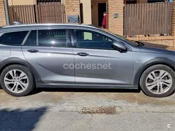 Gris / plata Usado 2019 Opel Insignia Country Tourer Familiar | 17.450 €