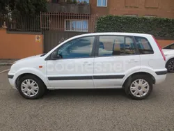 Blanco Usado 2012 Ford Fusion Ambiente Berlina | 4799 € (Precio justo)
