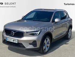 Gris / plata Usado 2024 Volvo XC40 Core SUV | 31.900 € (Precio justo)
