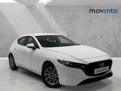 Blanco Usado 2024 Mazda 3 Prime-Line Berlina | 23.490 €