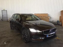 Marrón Usado 2019 Volvo V60 CC Pro Familiar | 32.000 € (Precio justo)