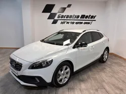 Blanco Usado 2015 Volvo V40 CC Summum Familiar | 13.900 € (Buen precio)