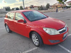 Rojo Usado 2007 Opel Astra Enjoy Berlina | 3100 € (Precio justo)
