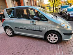 Gris / plata Usado 2007 Peugeot 1007 Utilitario | 3300 €