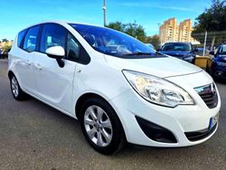 Blanco Usado 2012 Opel Meriva Design Edition Monovolumen | 6500 € (Un poco caro)
