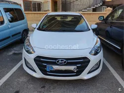 Blanco Usado 2015 Hyundai i30 Berlina | 7990 € (Precio justo)