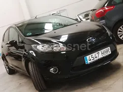 Gris / plata Usado 2011 Ford Fiesta Trend Utilitario | 6000 € (Buen precio)