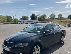 Negro Usado 2013 Skoda Octavia Elegance Berlina | 7750 € (Precio justo)
