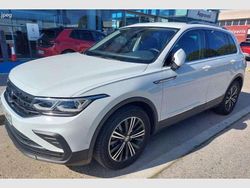 Blanco Usado 2022 VW Tiguan Life SUV | 29.990 € (Un poco caro)