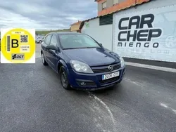Usado 2004 Opel Astra Njoy | 2499 € (Caro)
