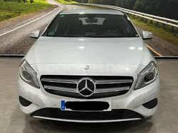 Gris / plata Usado 2014 Mercedes A200 Urban Berlina | 15.900 € (Precio justo)