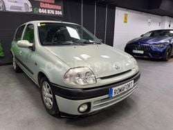Gris / plata Usado 2000 Renault Clio II Berlina | 2499 € (Precio justo)