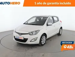 Blanco Usado 2013 Hyundai i20 Berlina | 7299 €