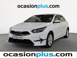 Blanco Usado 2023 Kia Ceed Utilitario | 15.864 € (Buen precio)