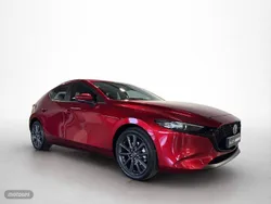 Rojo Usado 2024 Mazda 3 Exclusive-Line Berlina | 27.750 € (Caro)