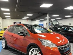 Naranja Usado 2017 Peugeot 208 GTi by Peugeot Sport Utilitario | 22.000 €