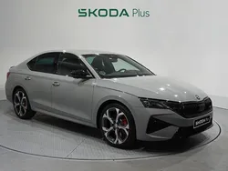 Gris / plata Nuevo 2025 Skoda Octavia RS Berlina | 42.500 € (Un poco caro)
