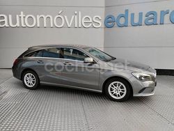 Gris / plata Usado 2019 Mercedes CLA180 Shooting Brake Familiar | 21.800 €