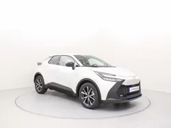Blanco Usado 2025 Toyota C-HR Advance SUV | 36.900 €