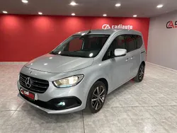 Gris Usado 2023 Mercedes 180 Berlina | 28.900 €