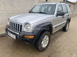 Gris / plata Usado 2003 Jeep Cherokee Sport SUV | 4300 € (Precio justo)