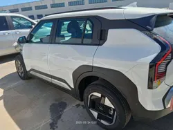 Blanco Nuevo 2025 Kia EV3 Air SUV | 16.500 €