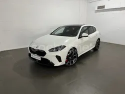 Blanco Usado 2024 BMW 120 Comfort Edition Utilitario | 42.900 €
