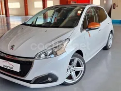 Blanco Usado 2018 Peugeot 208 GT-line Utilitario | 10.900 € (Un poco caro)