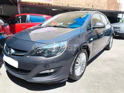 Marrón Usado 2014 Opel Astra Excellence Berlina | 8800 € (Precio justo)