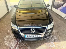 Negro Usado 2007 VW Passat Sportline Berlina | 5300 € (Precio justo)