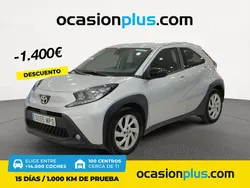 Gris Usado 2024 Toyota Aygo Play Utilitario | 15.350 € (Precio justo)