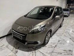 Gris / plata Usado 2013 Renault Scénic III Privilege Monovolumen | 7490 € (Precio justo)