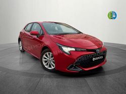 Rojo Nuevo 2025 Toyota Corolla Active | 26.300 € (Un poco caro)