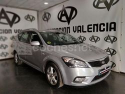 Gris / plata Usado 2011 Kia Ceed Berlina | 5999 € (Buen precio)