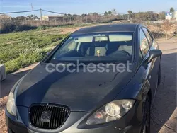 Gris / plata Usado 2005 Seat Leon Reference Berlina | 2800 € (Buen precio)
