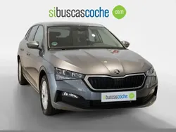 Gris/plata Usado 2023 Skoda Scala Ambition Utilitario | 18.990 € (Precio justo)