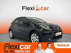 Negro Usado 2023 Toyota Aygo Play Utilitario | 17.990 € (Caro)