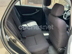 Gris / plata Usado 2003 Toyota Corolla Berlina | 4000 € (Buen precio)