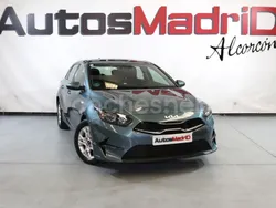 Gris / plata Usado 2022 Kia Ceed Berlina | 15.990 € (Precio justo)
