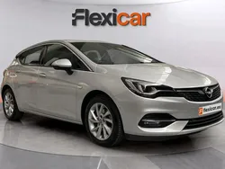 Gris Usado 2021 Opel Astra Ultimate Berlina | 14.990 € (Precio justo)
