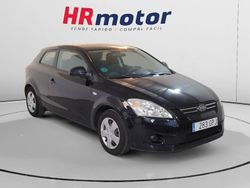 Negro Usado 2009 Kia Ceed Active Berlina | 5950 € (Precio justo)