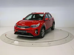 Rojo Usado 2024 Kia Stonic SUV | 17.955 € (Precio justo)