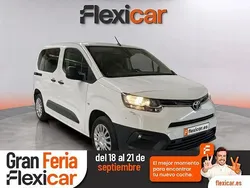 Blanco Usado 2022 Toyota Proace Verso City Familiar | 17.990 € (Un poco caro)