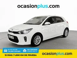 Blanco Usado 2017 Kia Rio Berlina | 9750 € (Precio justo)