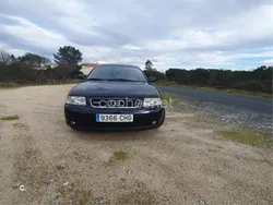Azul Usado 2003 Audi A3 Attraction Berlina | 6000 € (Precio justo)