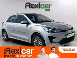 Gris Usado 2023 Kia Rio Berlina | 15.790 € (Precio justo)