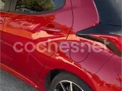 Rojo Usado 2021 Toyota Yaris Hybrid Edition Berlina | 22.000 € (Precio justo)